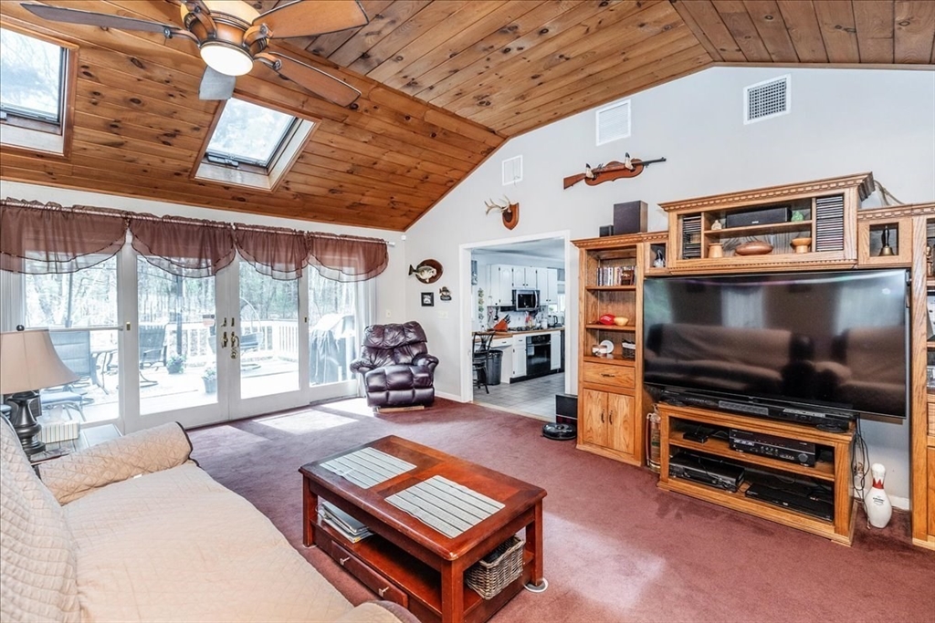 1083 Broadway Road Dracut, MA 01826 - Photo 10 of 28 Gallery Image 10