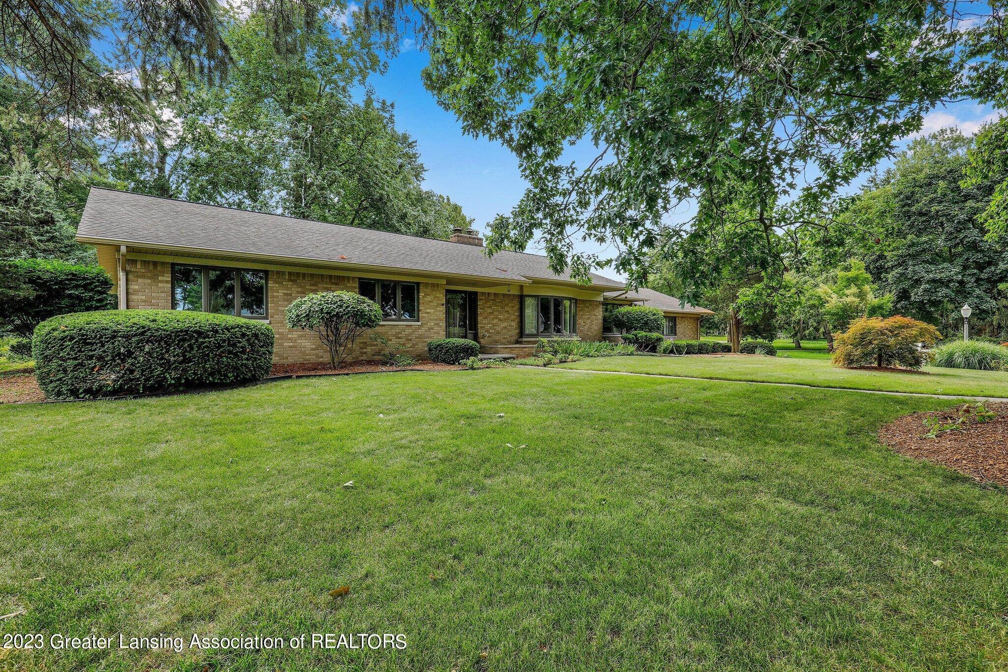 3218 South Cambridge Road Lansing, MI 48911 - Photo 37 of 41 37-web-or-mls-Open Ended Media-37