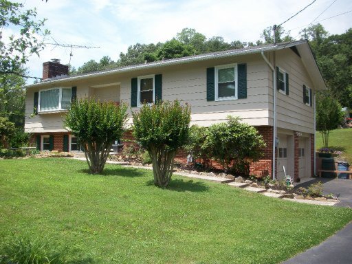 113 Newhaven Road Oak Ridge, TN 37830 - Photo 1 of 27 Primary Photo