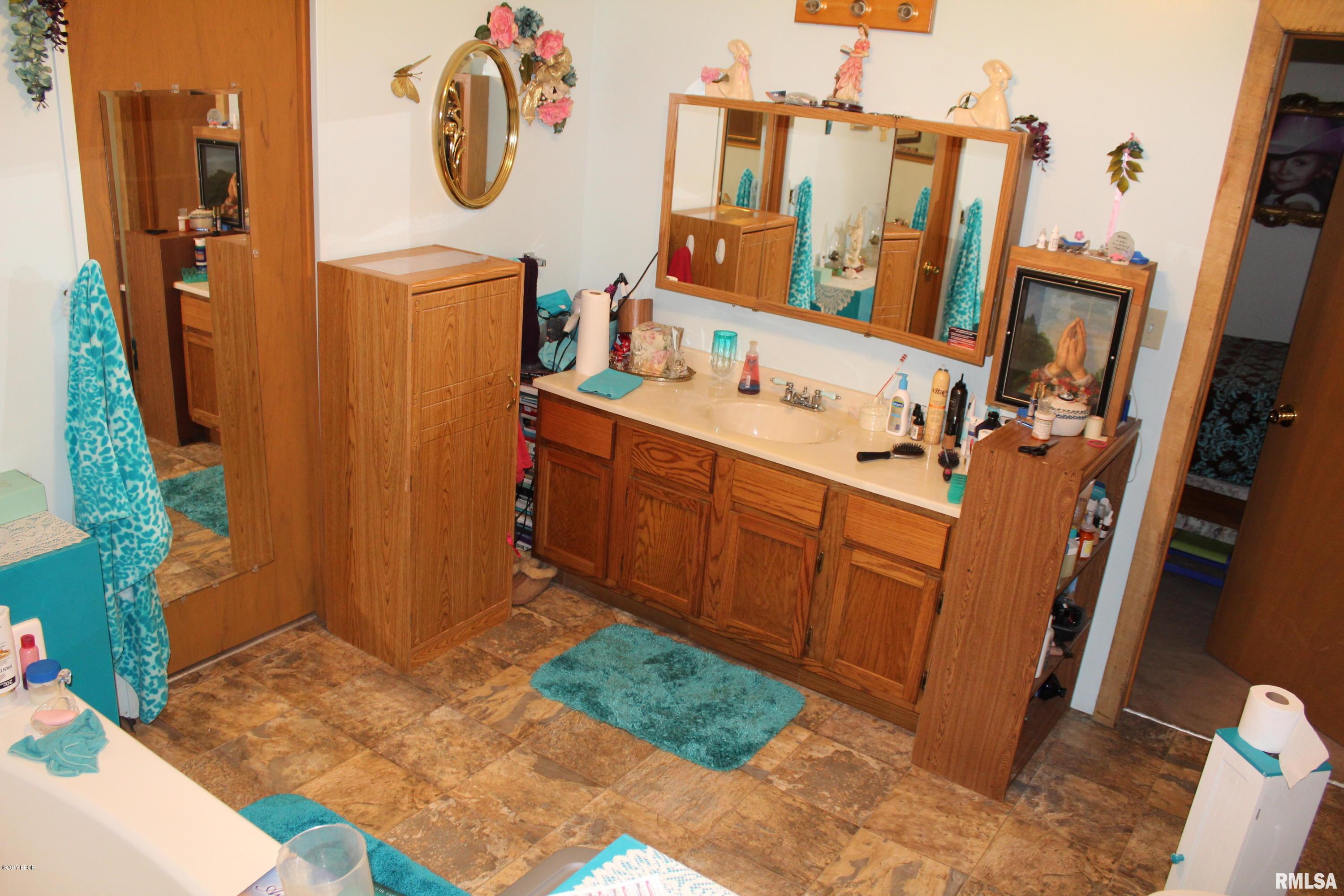 17866 Galatia Post Road Marion, IL 62959 - Photo 11 of 30