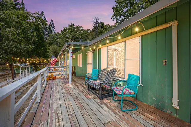 a view of deck with patio