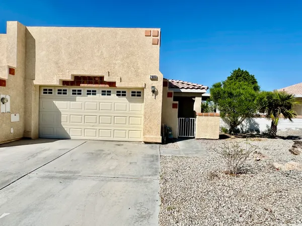 a view of kitchen with utility room