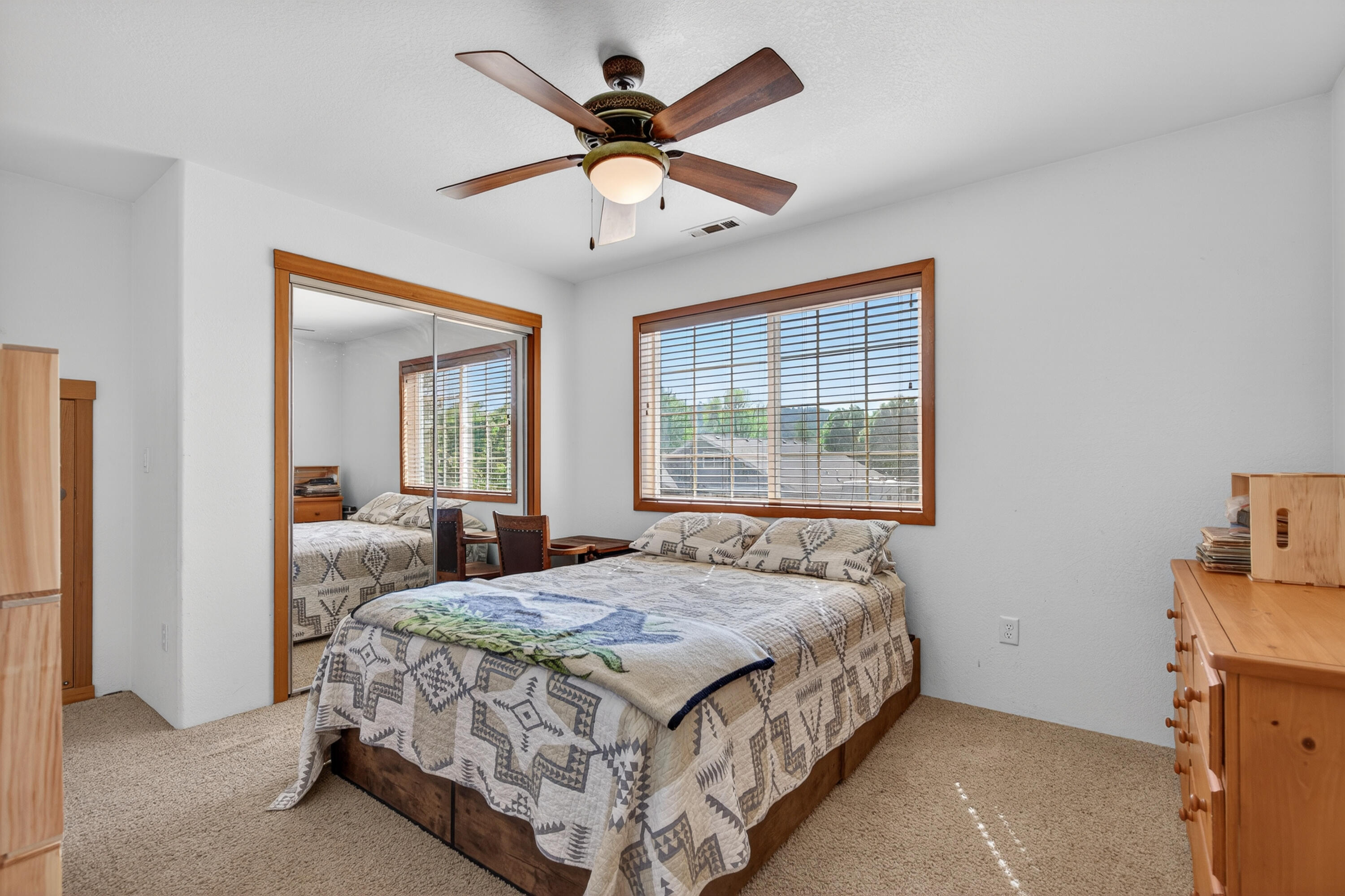2011 Spruce Way Medford, OR 97501 - Photo 14 of 26 24-24