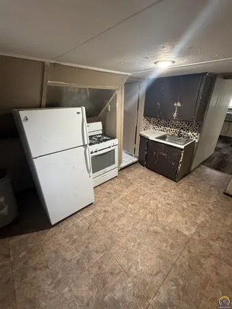 $129,900 | 1109 Southwest Lincoln Street, Topeka, KS 66604