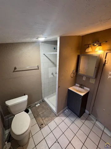 $135,000 | 1109 Southwest Lincoln Street, Topeka, KS 66604