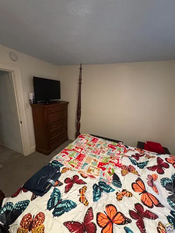 $135,000 | 1109 Southwest Lincoln Street, Topeka, KS 66604