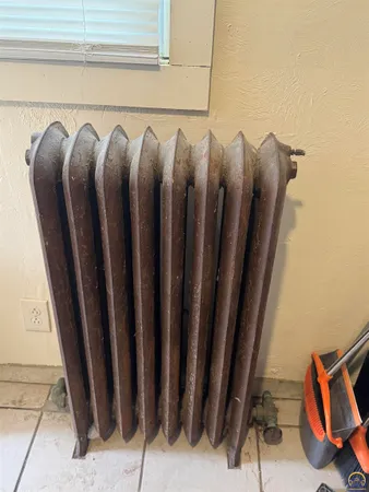 $129,900 | 1109 Southwest Lincoln Street, Topeka, KS 66604