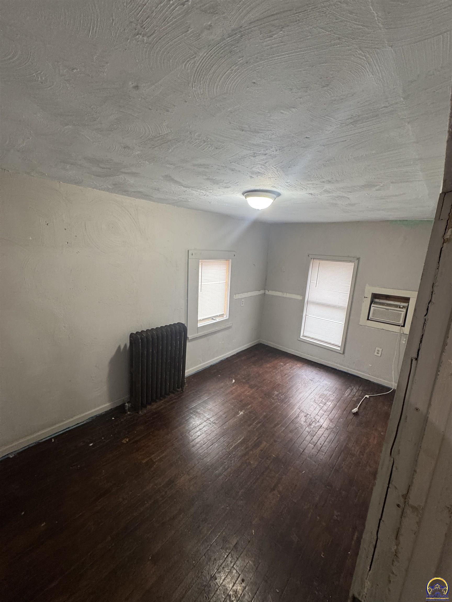 1109 Southwest Lincoln Street Topeka, KS 66604 - Photo 10 of 22