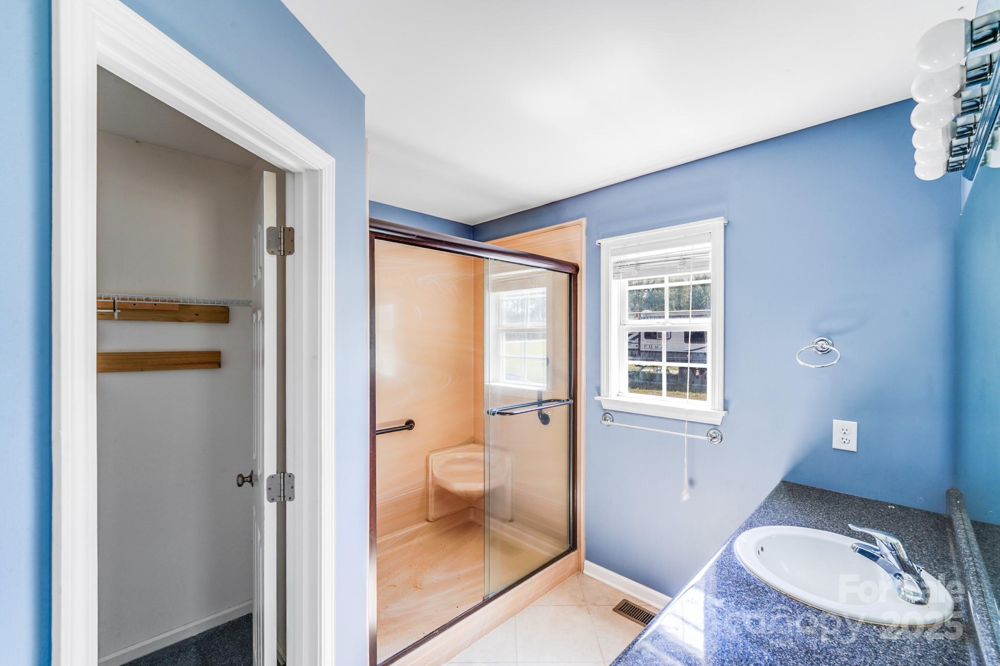2300 Southbend Road Clover, SC 29710 - Photo 5 of 23 Gallery Image 5