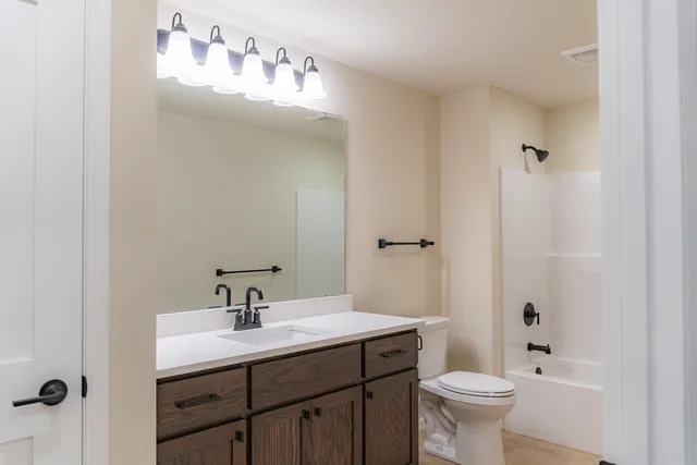 $674,800 | 618 Johnson Street, Onalaska, WI 54650