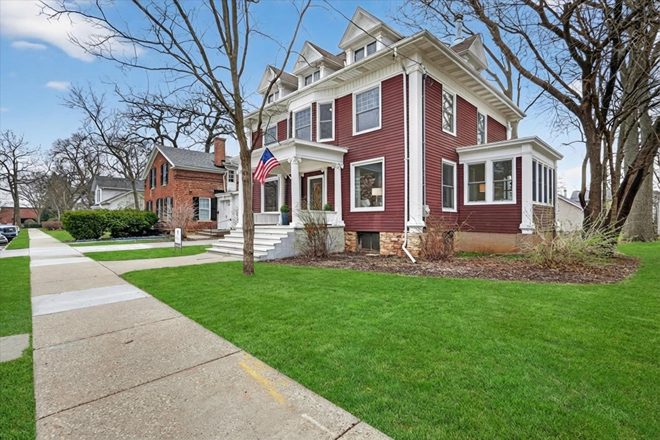 631 College Street Beloit, WI 53511 - Photo 2 of 37