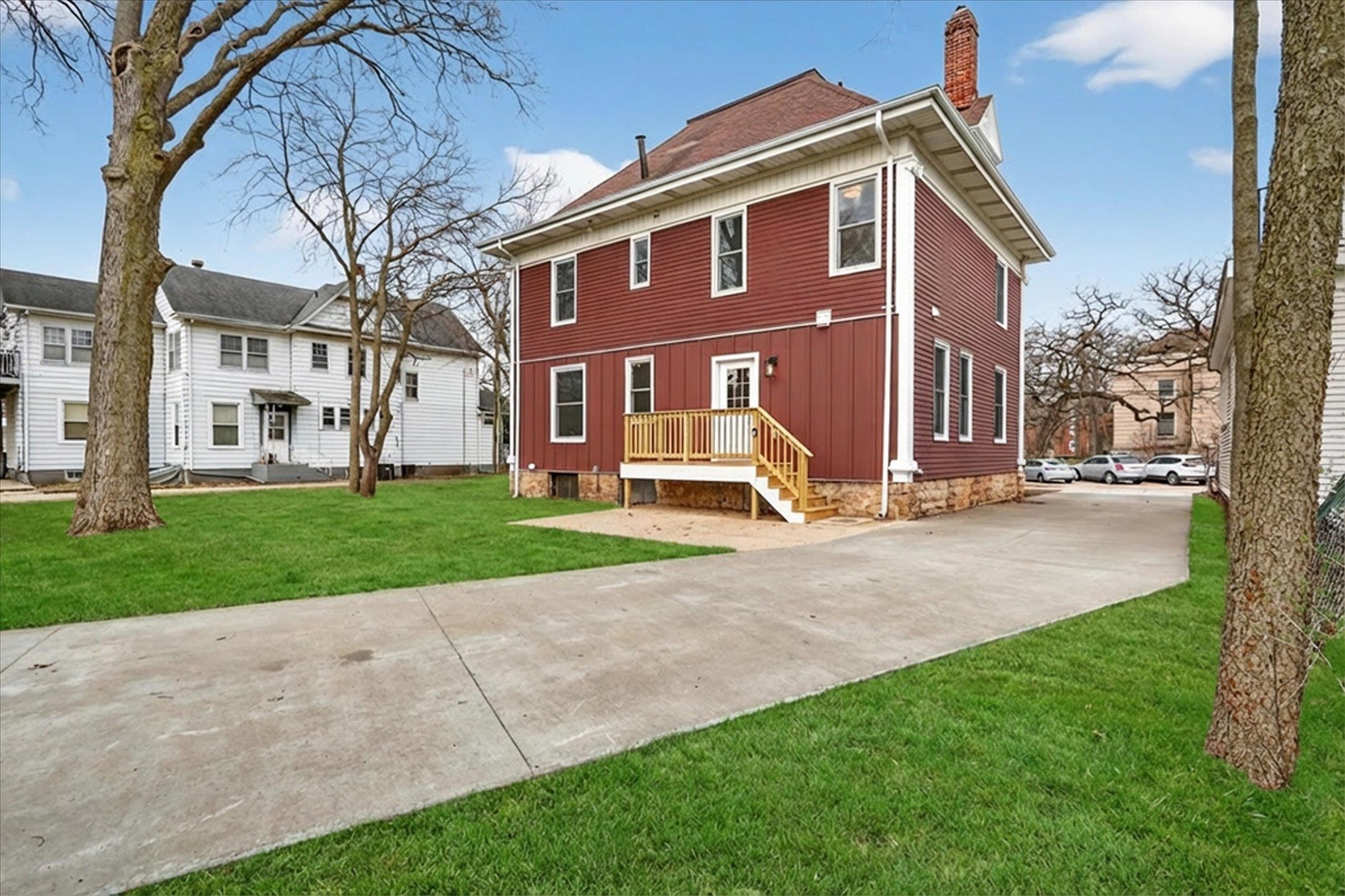 631 College Street Beloit, WI 53511 - Photo 33 of 37