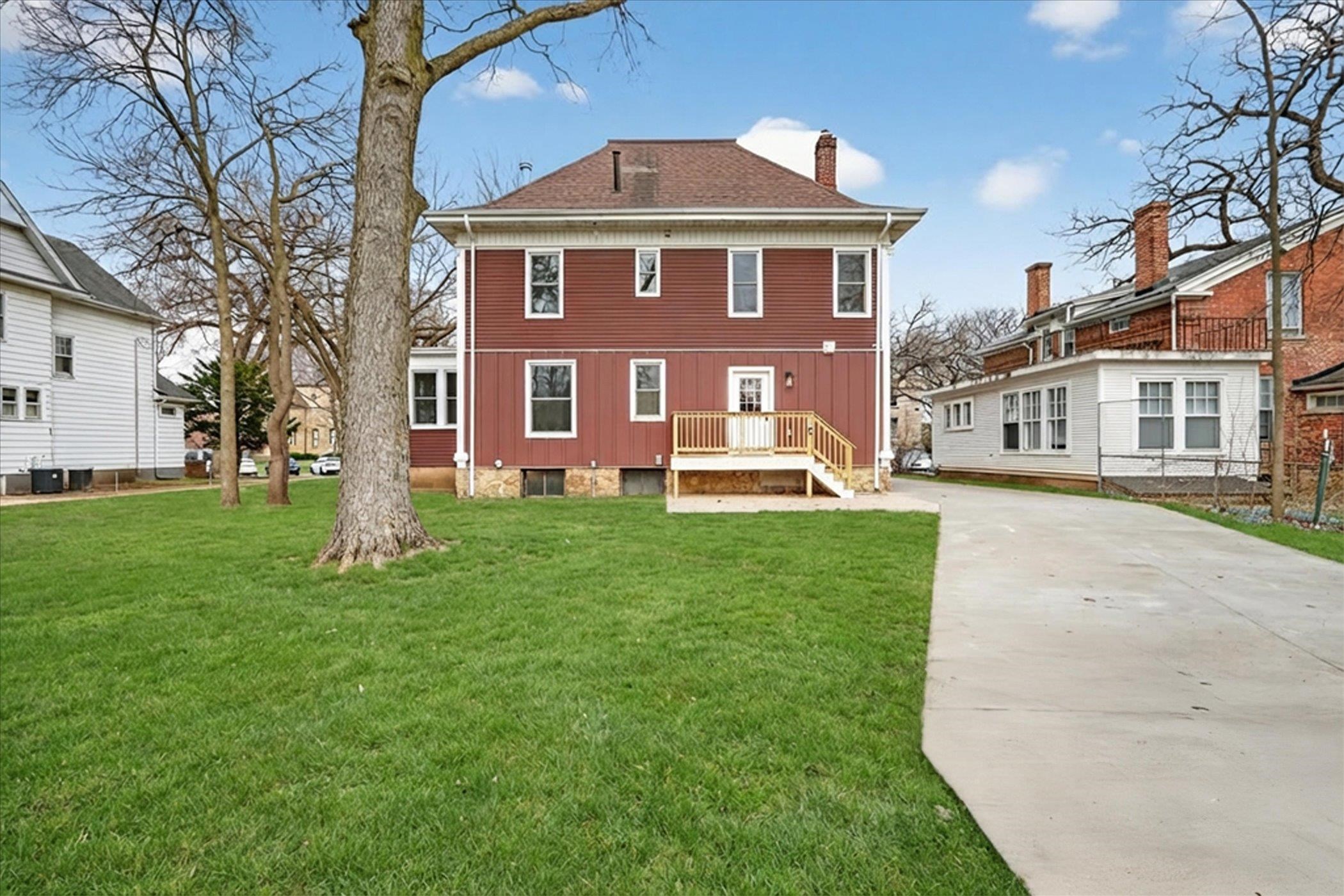 631 College Street Beloit, WI 53511 - Photo 34 of 37