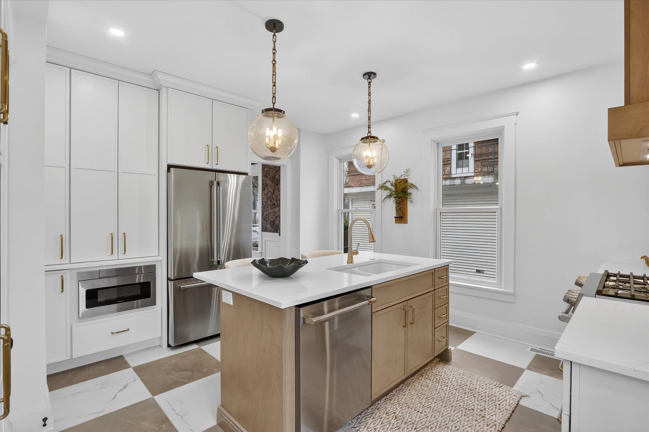 631 College Street Beloit, WI 53511 - Photo 7 of 37