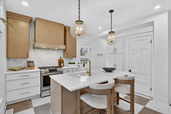 $640,000 | 631 College Street, Beloit, WI 53511