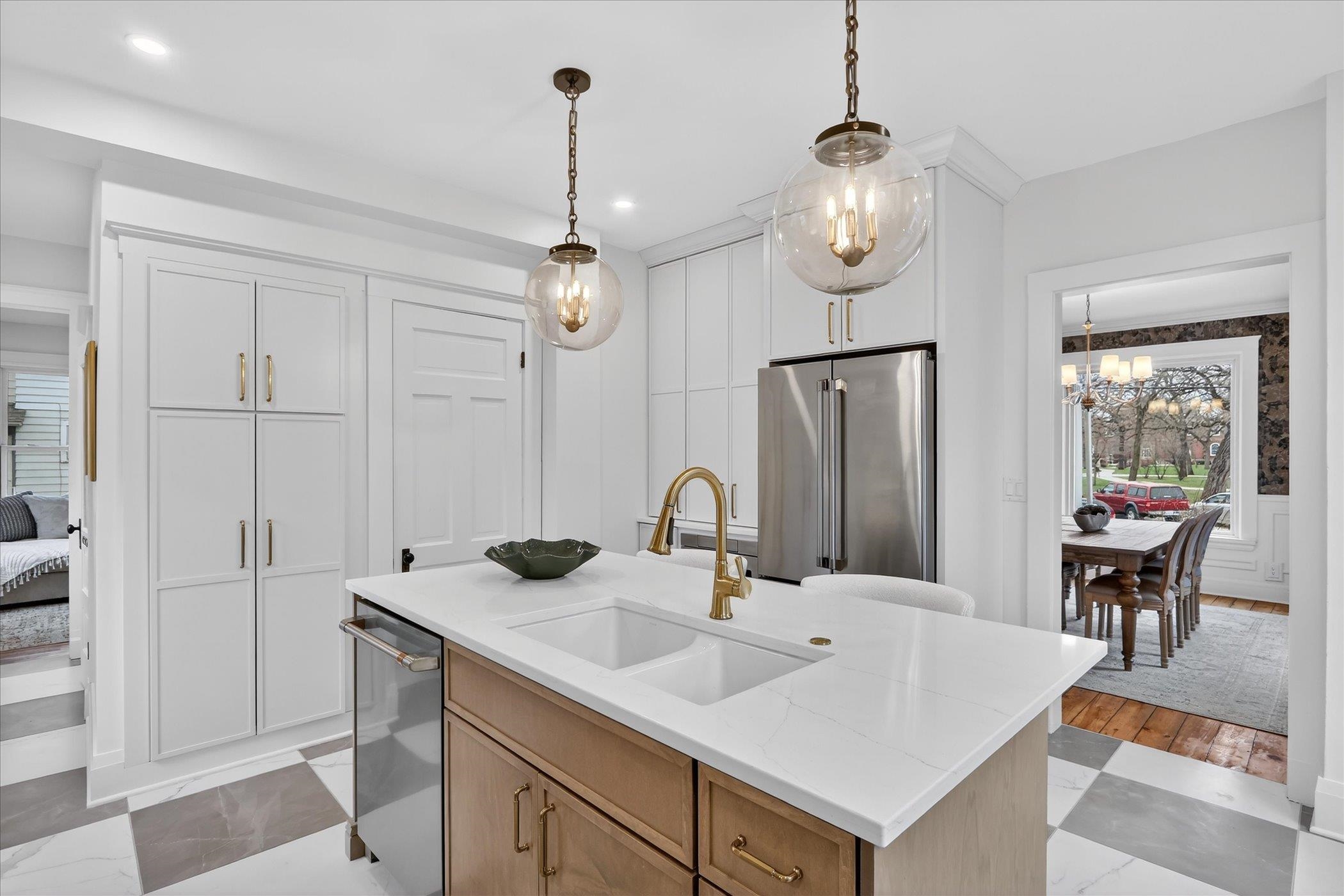 631 College Street Beloit, WI 53511 - Photo 9 of 37