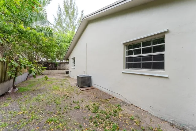 $2,200 | 801 Southwest 1st Street, Unit 801, Dania Beach, FL 33004