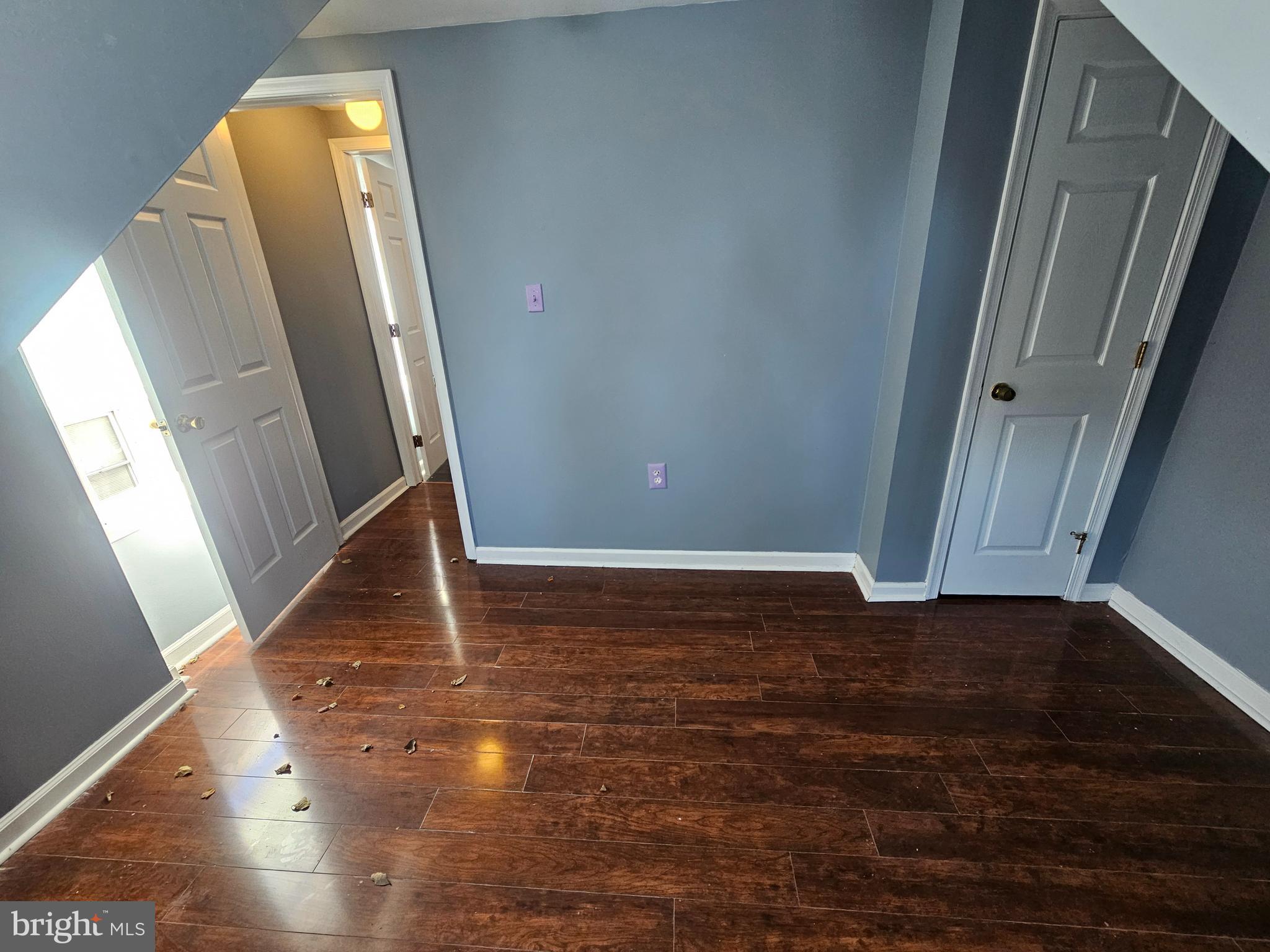 249 East Sharpnack Street Philadelphia, PA 19119 - Photo 12 of 18