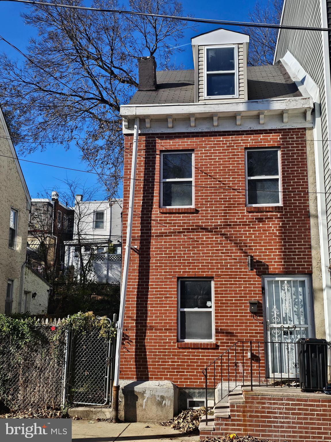 249 East Sharpnack Street Philadelphia, PA 19119 - Photo 2 of 18