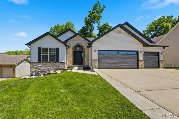 $510,000 | 1128 Patsy Lane, O'Fallon, MO 63366