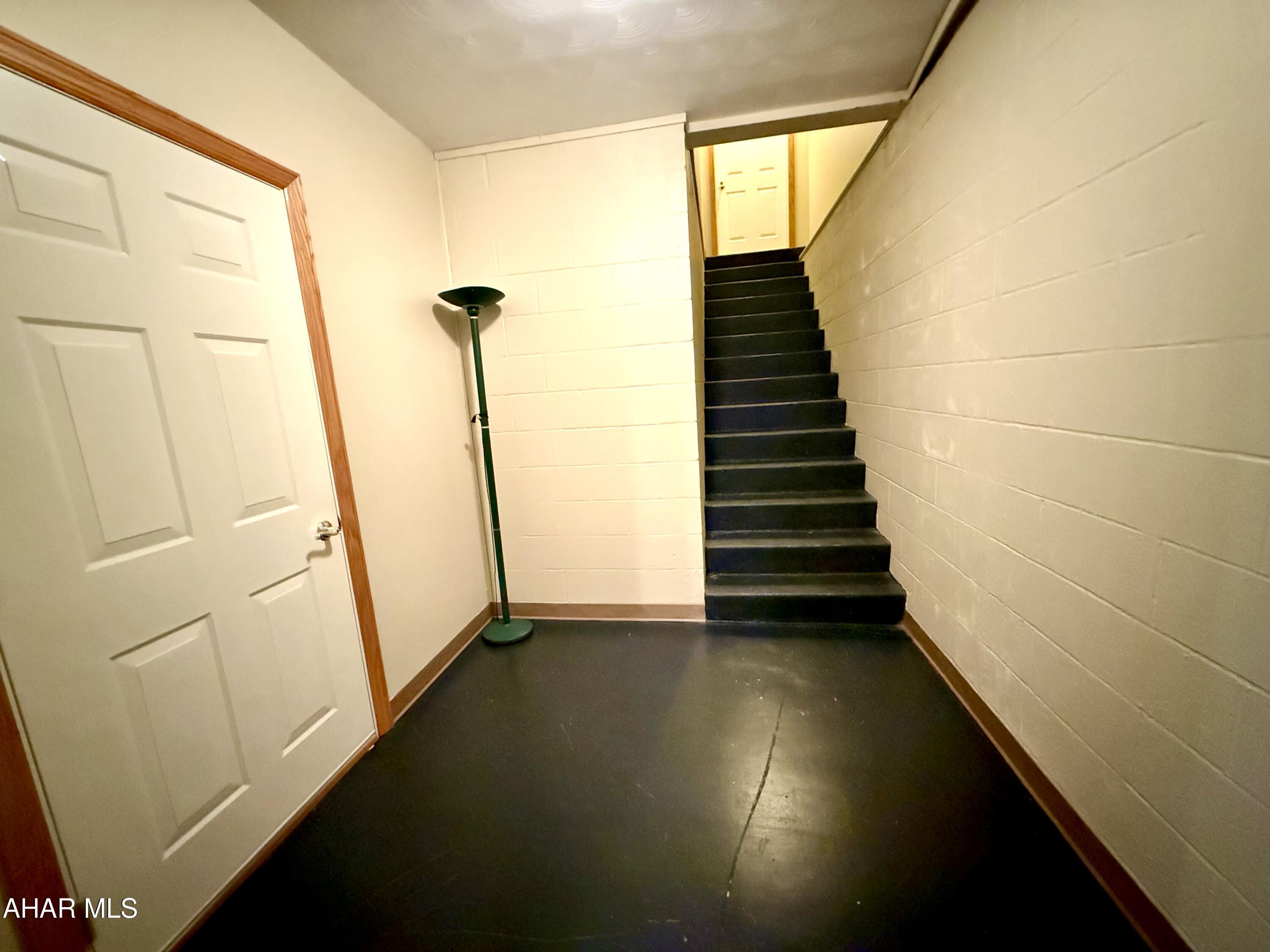 246 Castle Farms Road Altoona, PA 16601 - Photo 29 of 33
