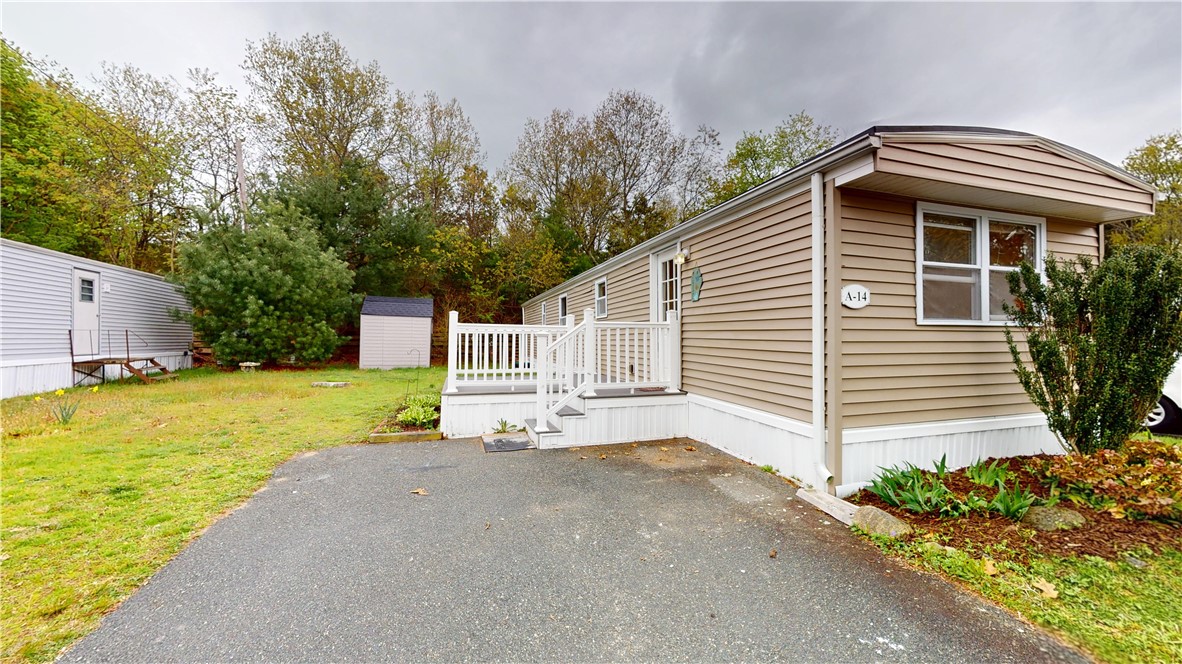 14 Krzak Road North Kingstown, RI 02852 - Photo 5 of 37