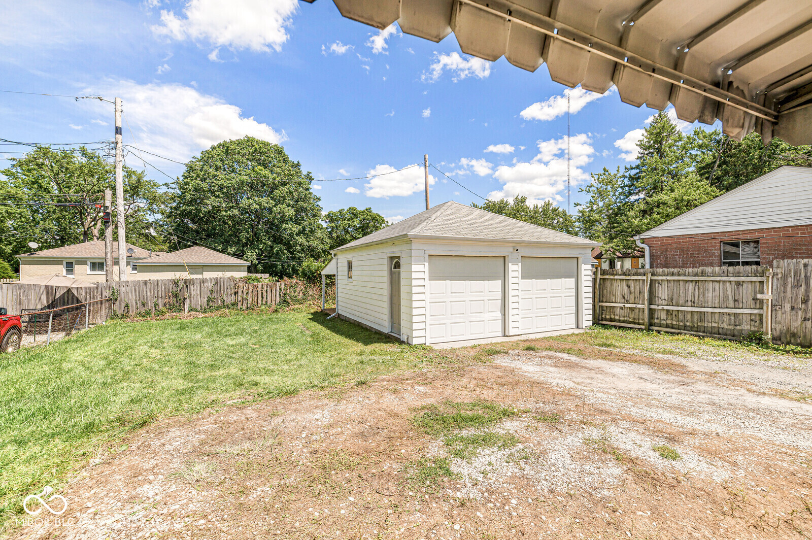 41 South Post Road Indianapolis, IN 46219 - Photo 23 of 25