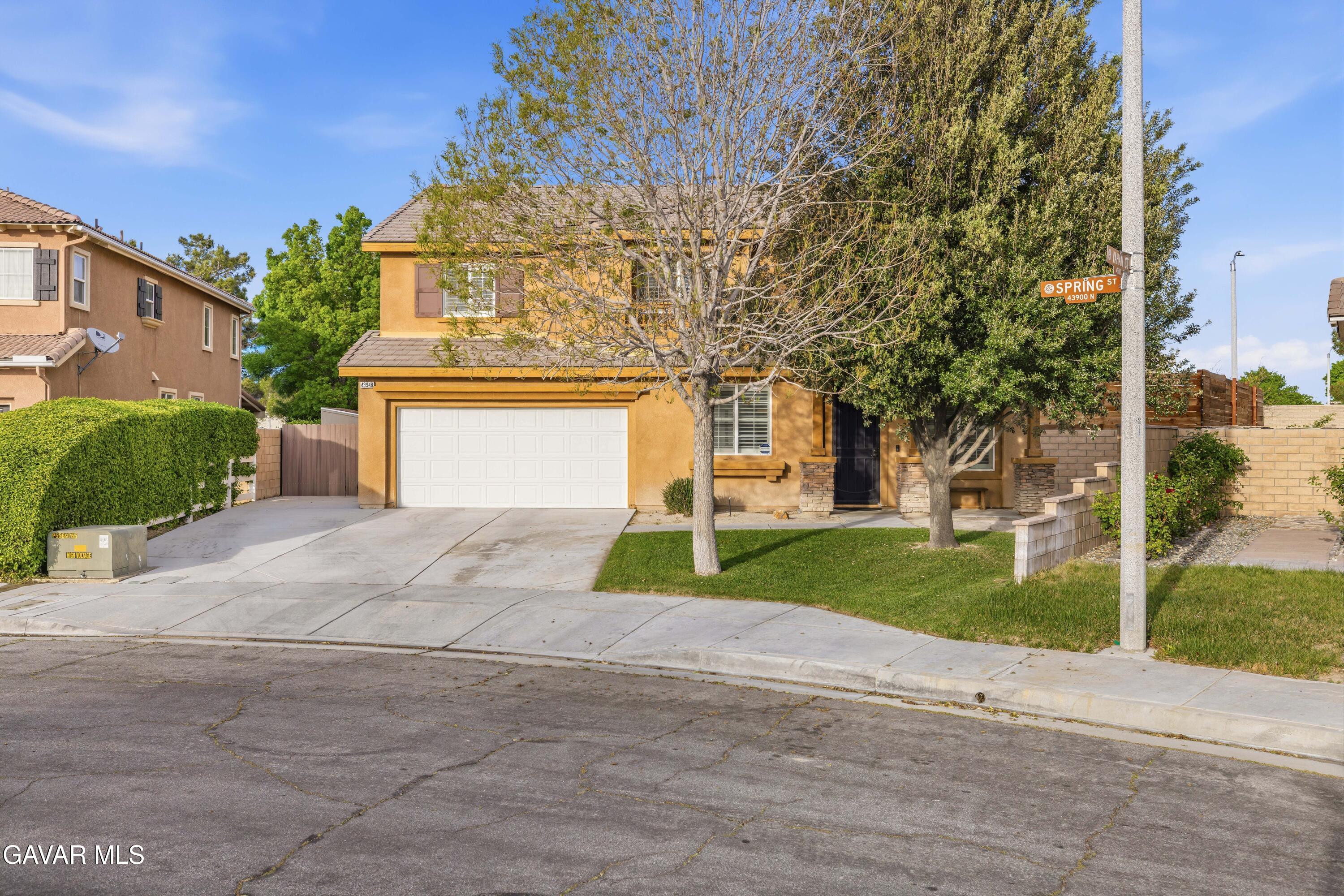 43948 Spring Street Lancaster, CA 93536 - Photo 4 of 52 43948 Spring St-4