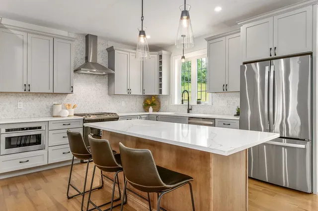 $1,350,000 | Lot 8 Emerson Ridge, Unit 8, Dover, NH 03820