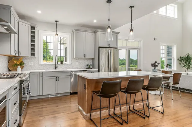 $1,350,000 | Lot 8 Emerson Ridge, Unit 8, Dover, NH 03820