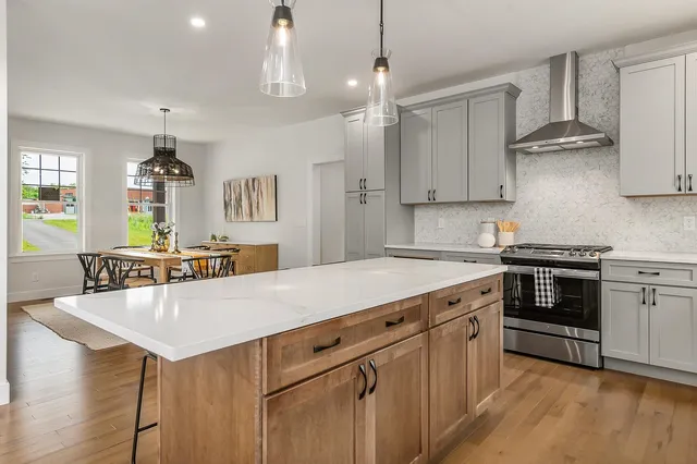 $1,350,000 | Lot 8 Emerson Ridge, Unit 8, Dover, NH 03820