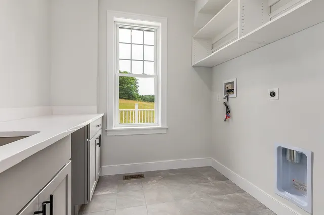 $1,350,000 | Lot 8 Emerson Ridge, Unit 8, Dover, NH 03820