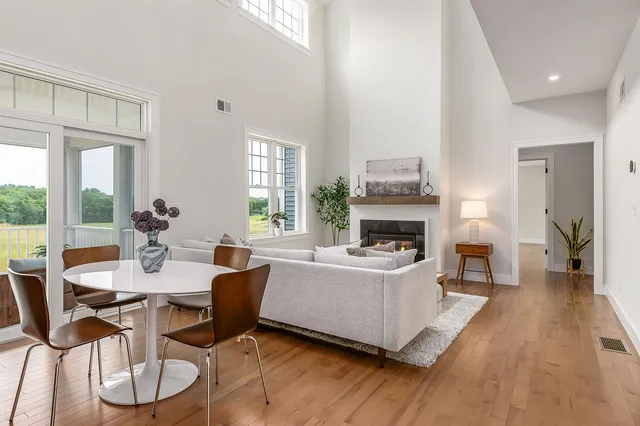 $1,350,000 | Lot 8 Emerson Ridge, Unit 8, Dover, NH 03820