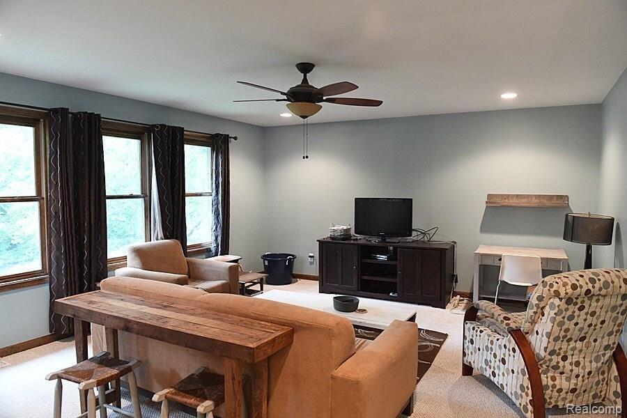 689 Ten Point Drive Rochester Hills, MI 48309 - Photo 34 of 70