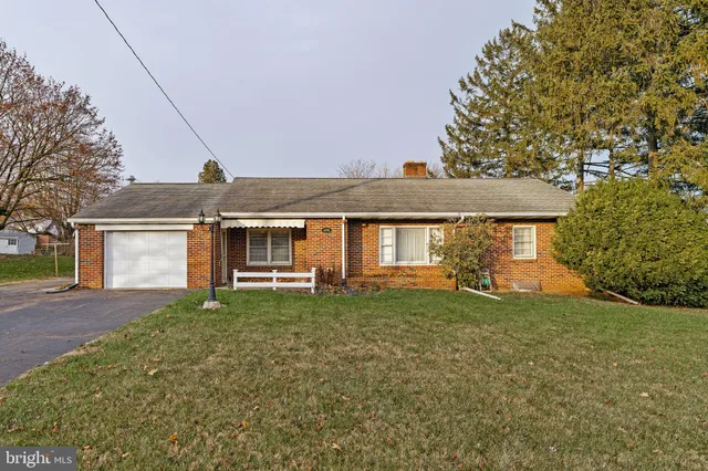 $324,800 | 406 South Church Street, Quarryville, PA 17566