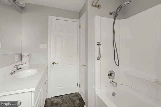 $324,800 | 406 South Church Street, Quarryville, PA 17566