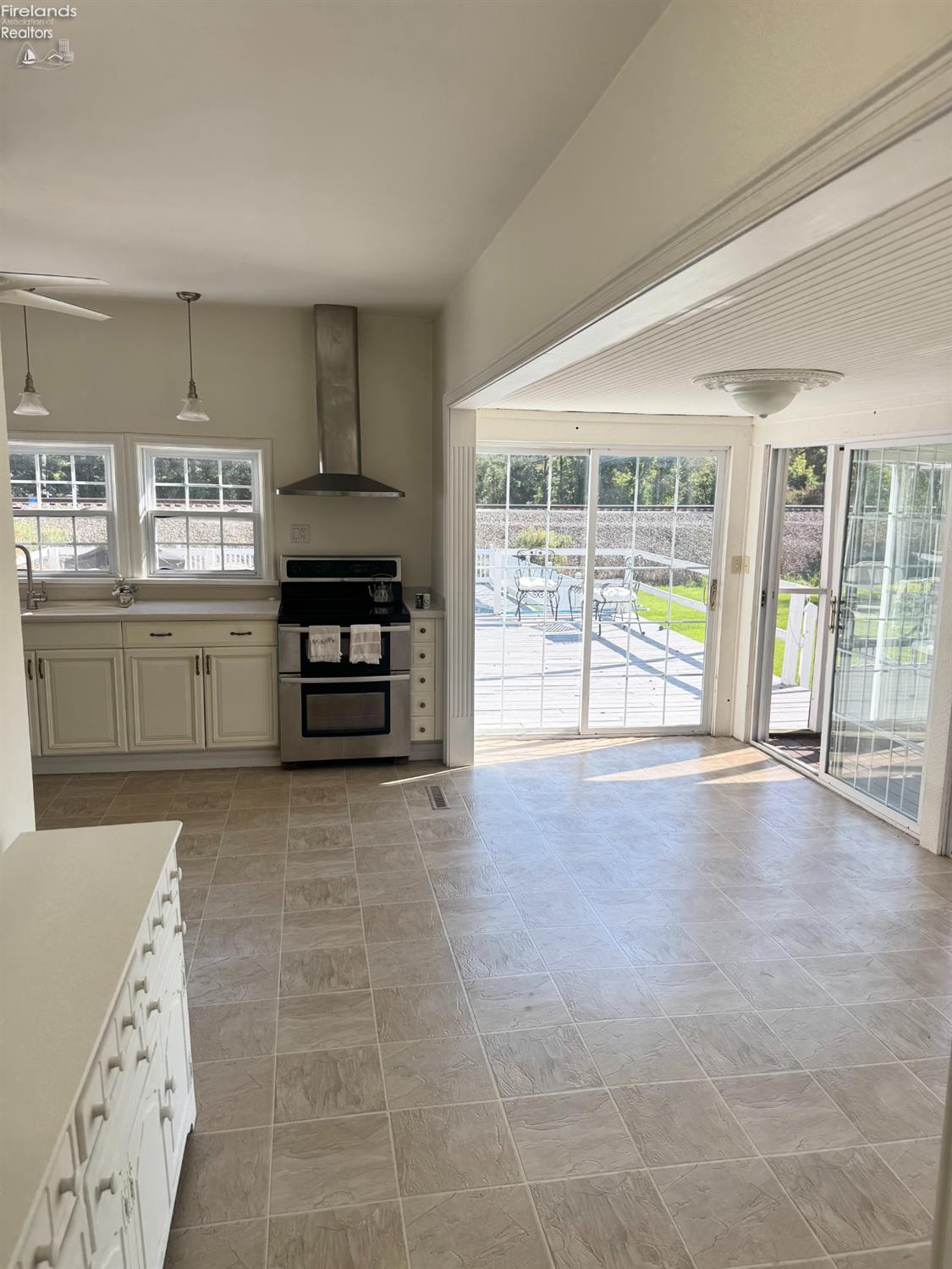 7611 Hahn Road Huron, OH 44839 - Photo 12 of 36 Gallery Image 12
