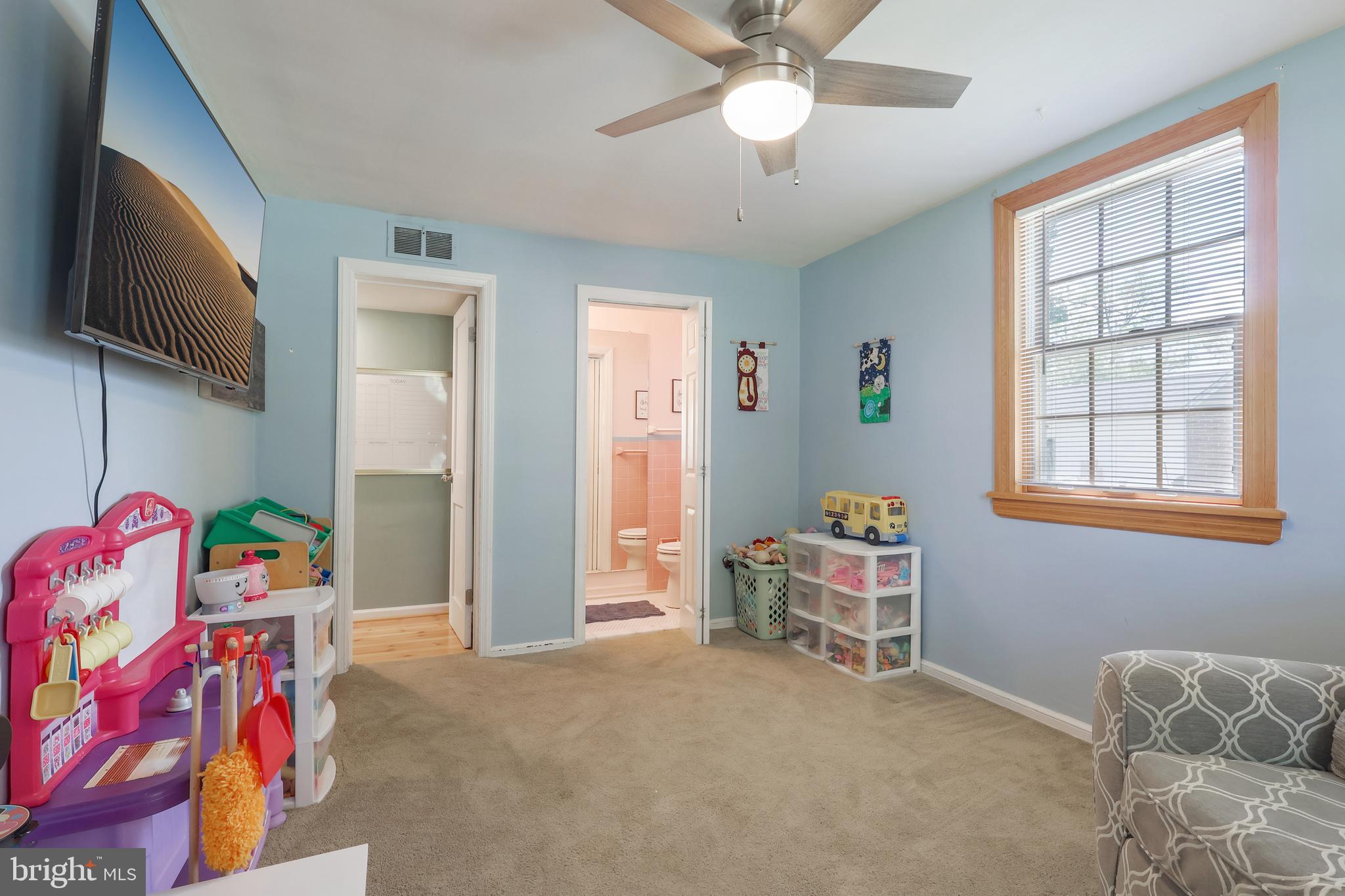 311 Hampton Road Hatboro, PA 19040 - Photo 5 of 53 Main Floor bonus or bedroom with 1/2 Bath