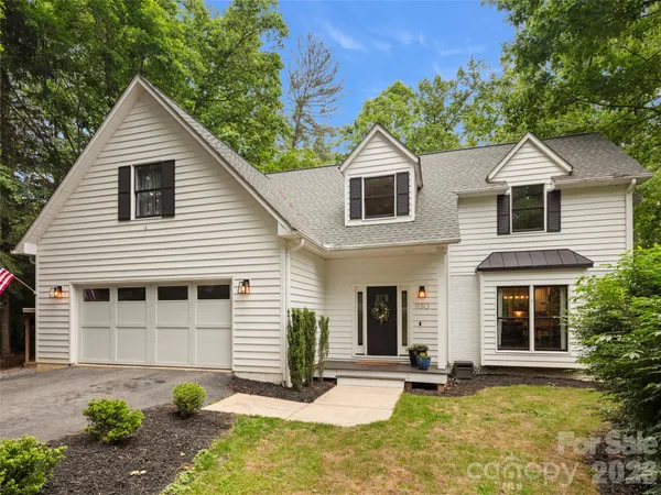 $825,000 | 1130 New Castle Court, Asheville, NC 28803