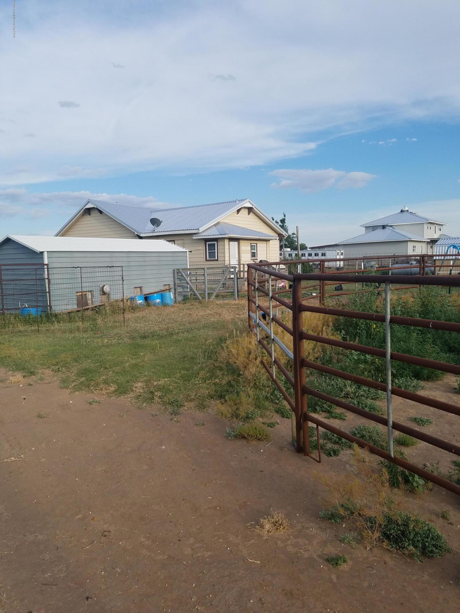 404 Milner Road Fritch, TX 79036 - Photo 9 of 11 20170530_193537