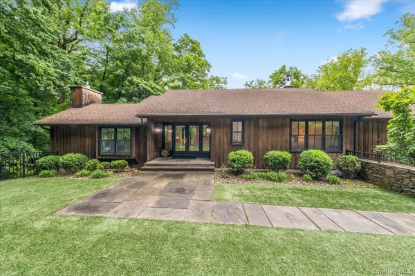 $1,295,000 | 24 Half Mile Road, Armonk, NY 10504