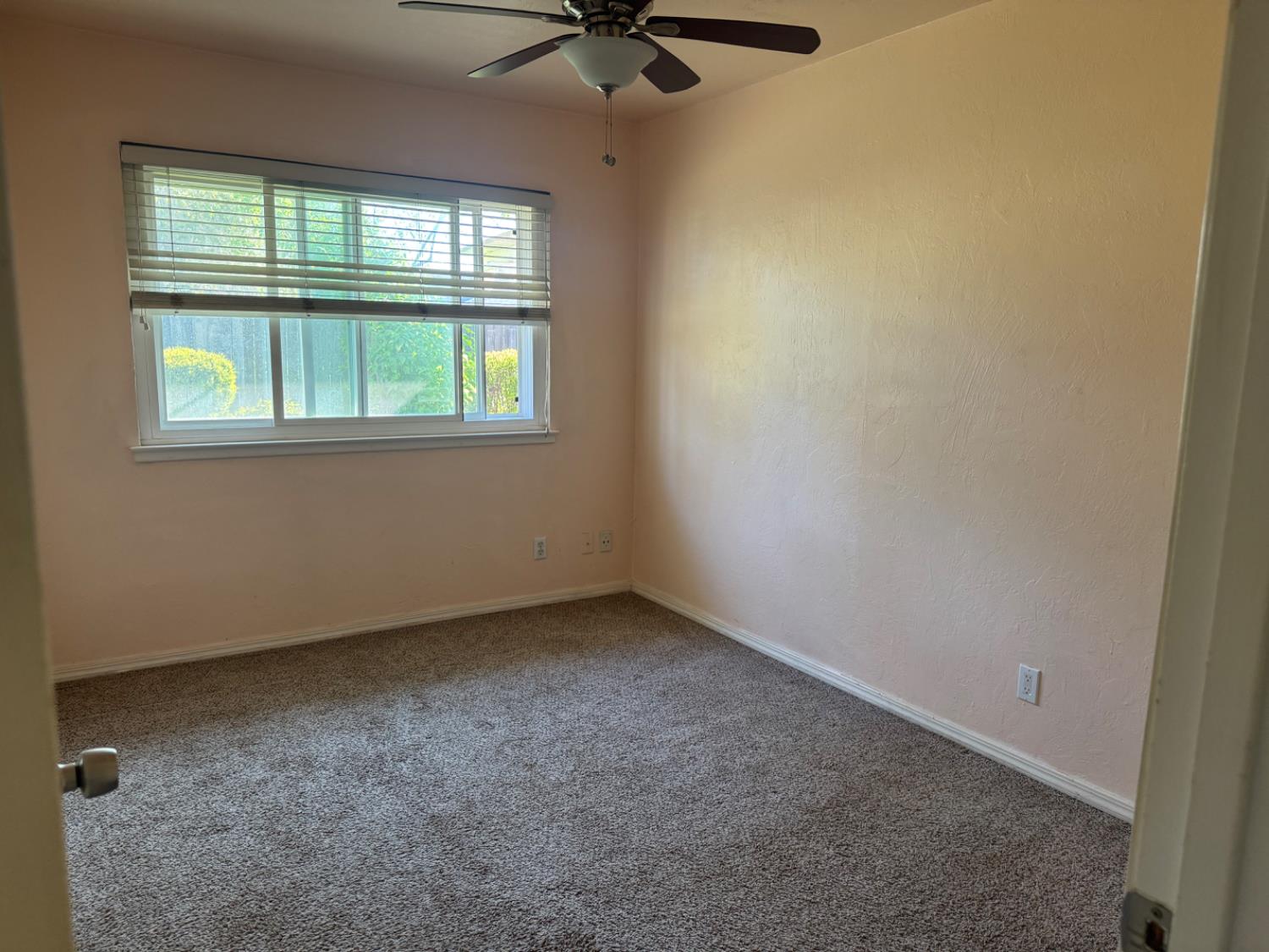 4656 North 5th Street Fresno, CA 93726 - Photo 11 of 22