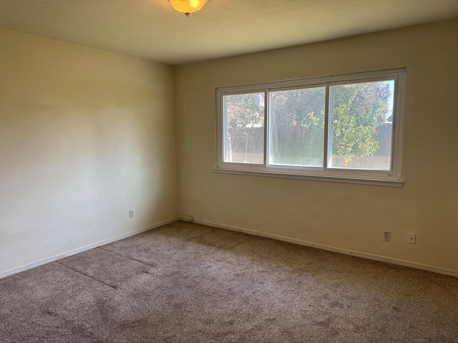 4656 North 5th Street Fresno, CA 93726 - Photo 14 of 22