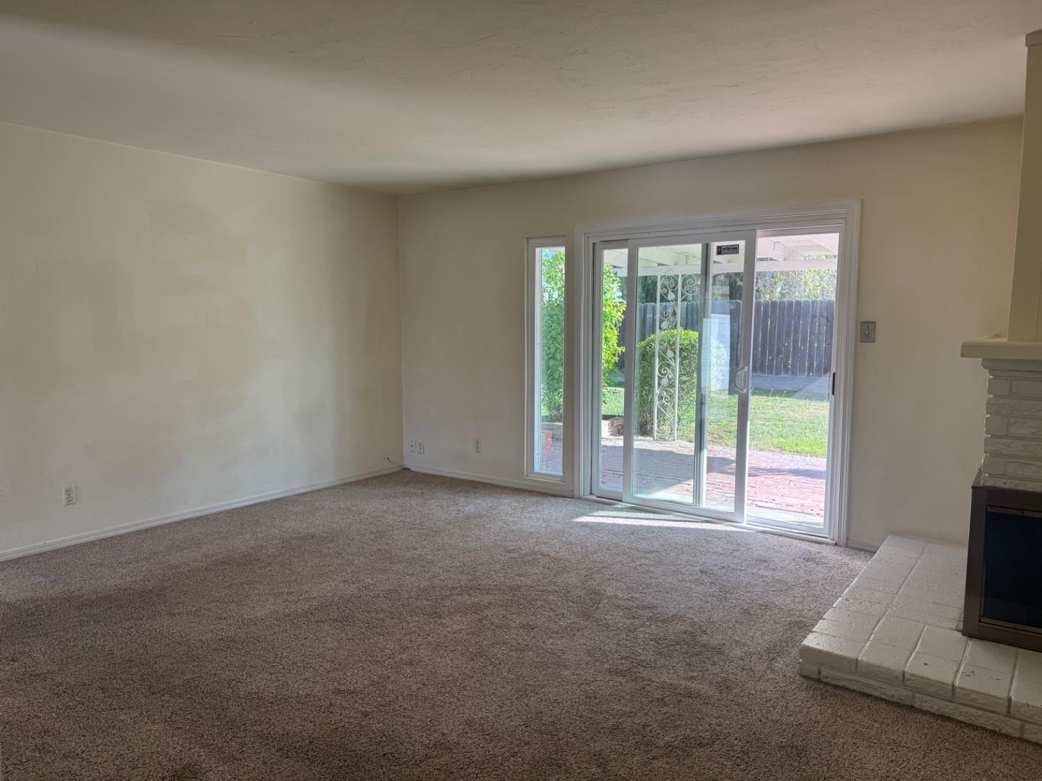 4656 North 5th Street Fresno, CA 93726 - Photo 8 of 22