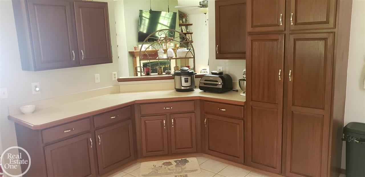 5094 Springborn Road East China, MI 48054 - Photo 24 of 54 50052798-23.JPG