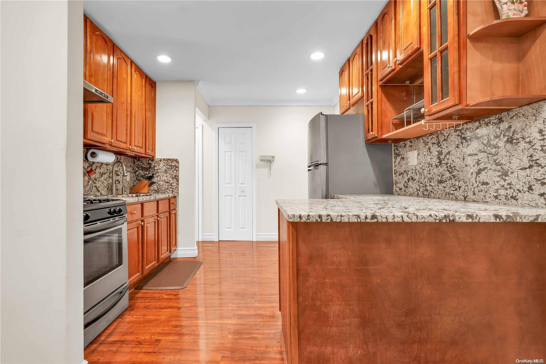 150-11 72nd Road, Unit 4H Queens, NY 11367 - Photo 13 of 20 Gallery Image 13