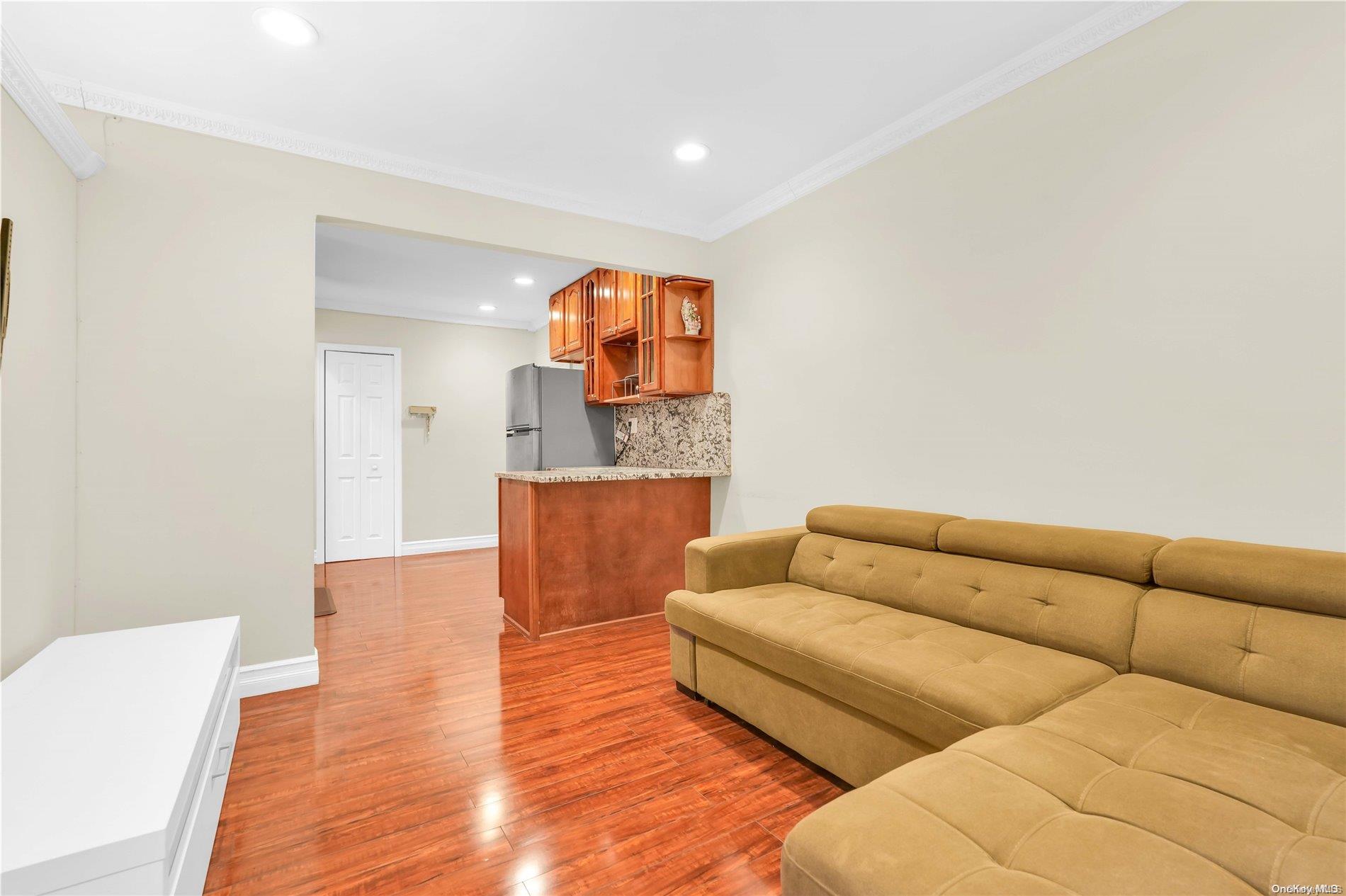 150-11 72nd Road, Unit 4H Queens, NY 11367 - Photo 2 of 20 Gallery Image 2