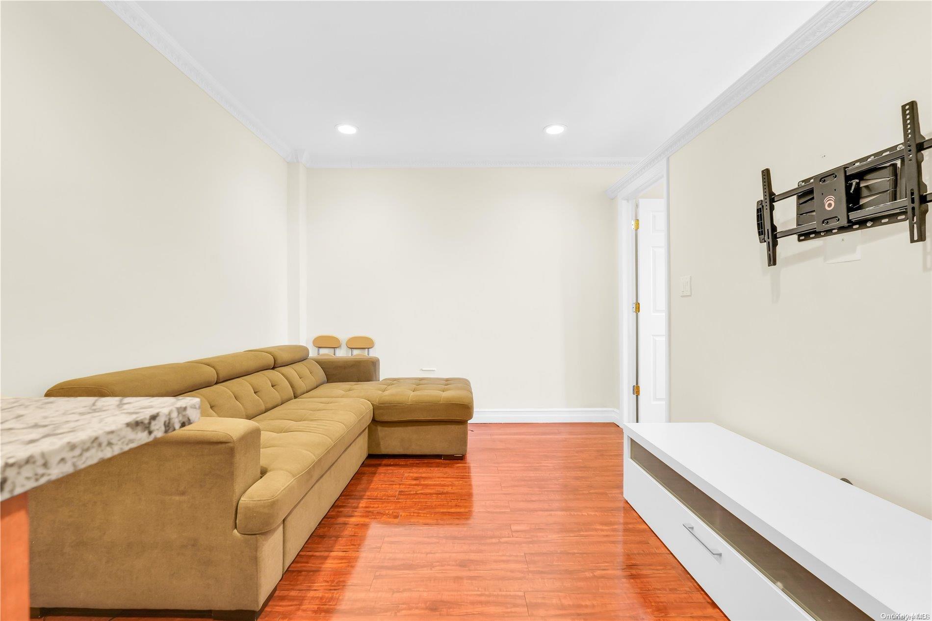 150-11 72nd Road, Unit 4H Queens, NY 11367 - Photo 3 of 20 Gallery Image 3