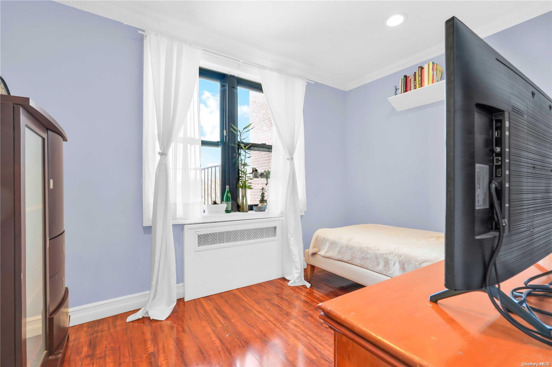150-11 72nd Road, Unit 4H Queens, NY 11367 - Photo 6 of 20 Gallery Image 6