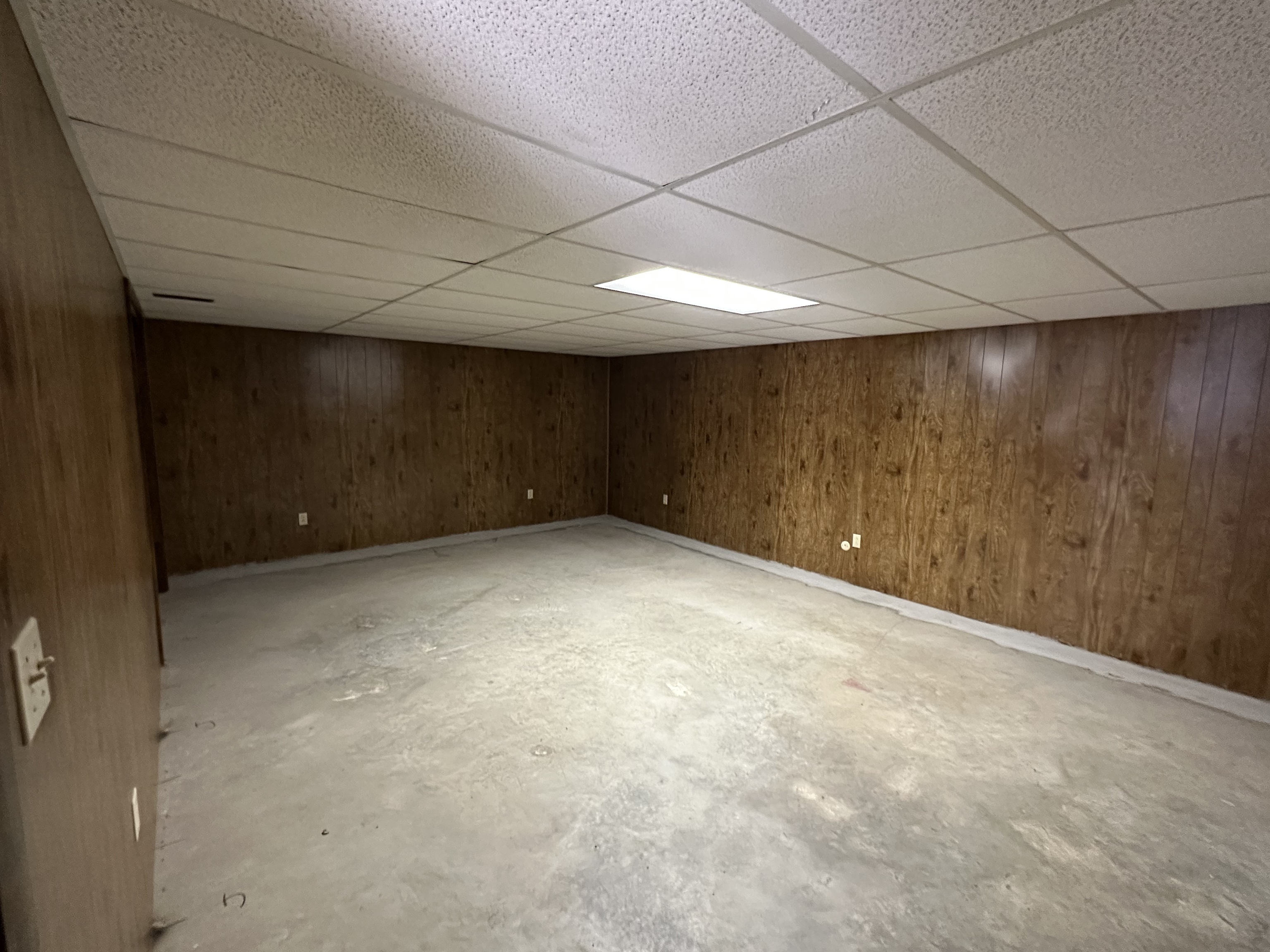 13118 Lantern Road Fishers, IN 46038 - Photo 18 of 24 Gallery Image 18
